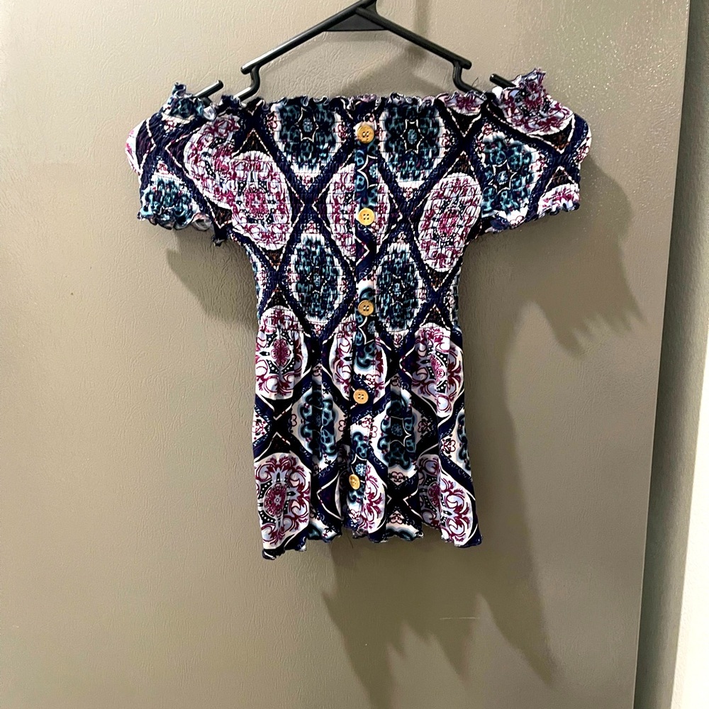 Stretchy Versatile Top - Women’s small